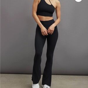 BRAND NEW CARBON 38 “STRAIGHT CUT BOOT LEG” LEGGINGS SIZE L